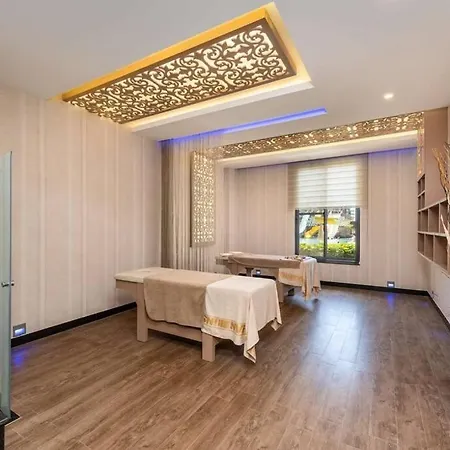 Luxury 2 Bedroom In *